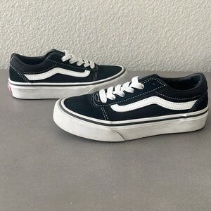 Kids black tie vans